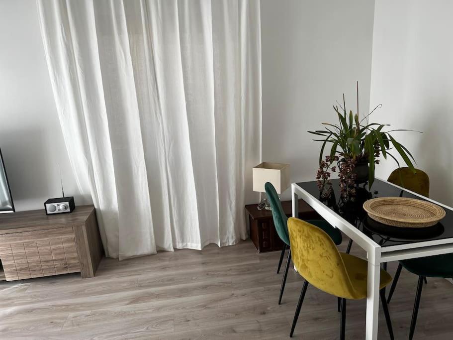 Apartment Families Rom